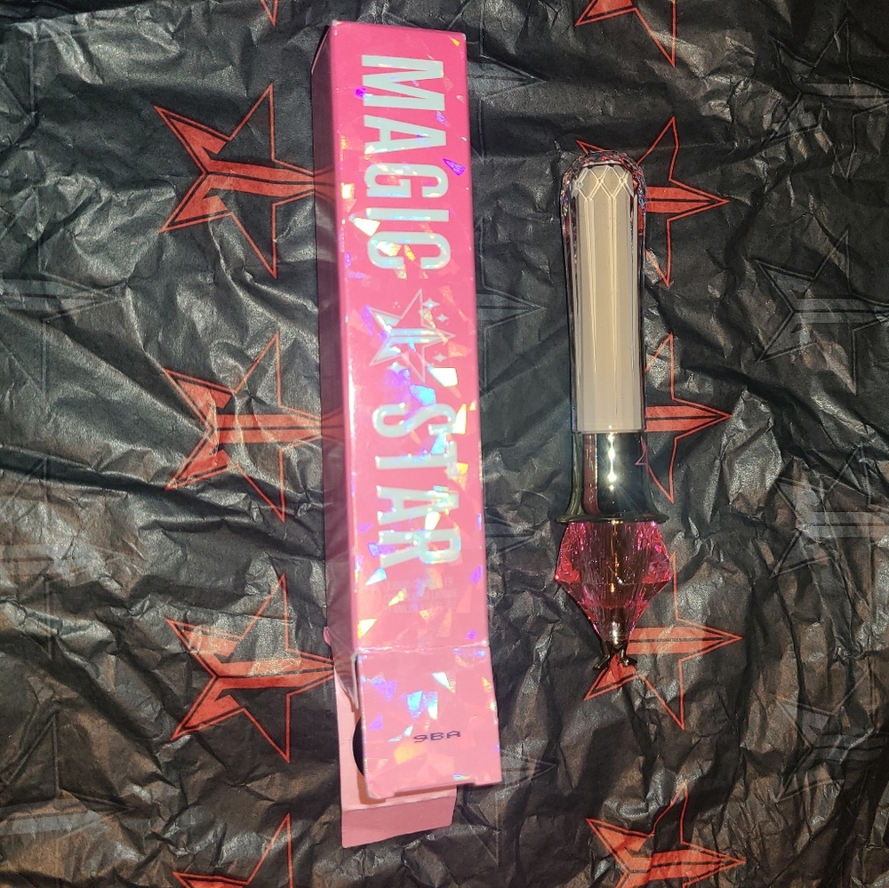 Jeffree Star cosmetics concealer